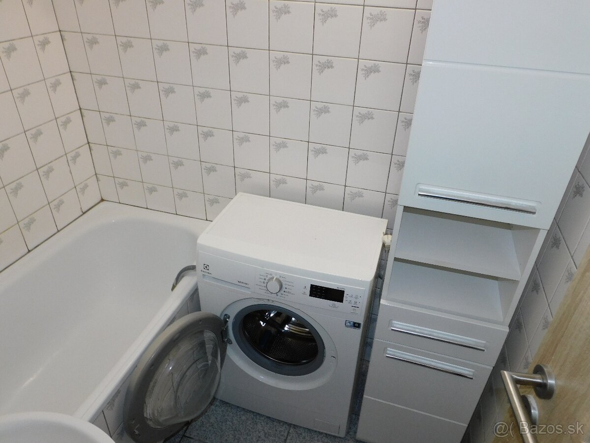 Prenájom bytu 3+1 - 7