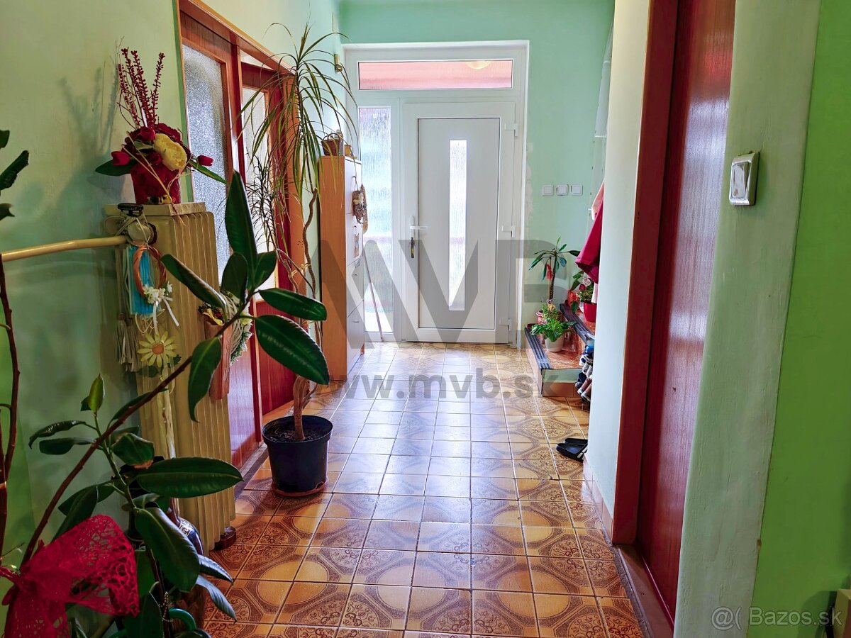 PRIESTRANNÝ RODINNÝ DOM S NÁDHERNÝM PANORAMATICKÝM VÝHĽADOM - 7