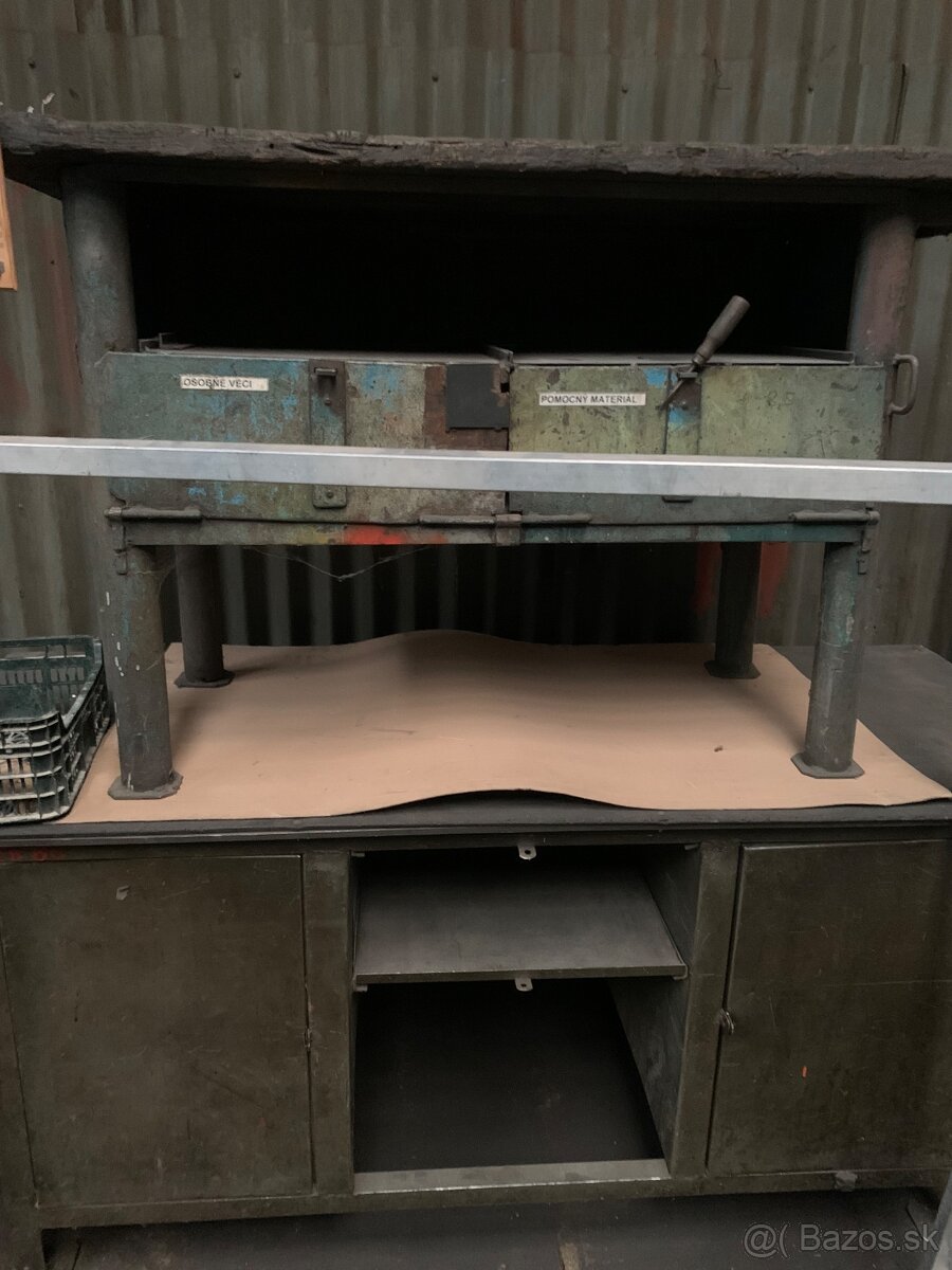 skrine ponk noznice pasovina nerez srouby klince - 7