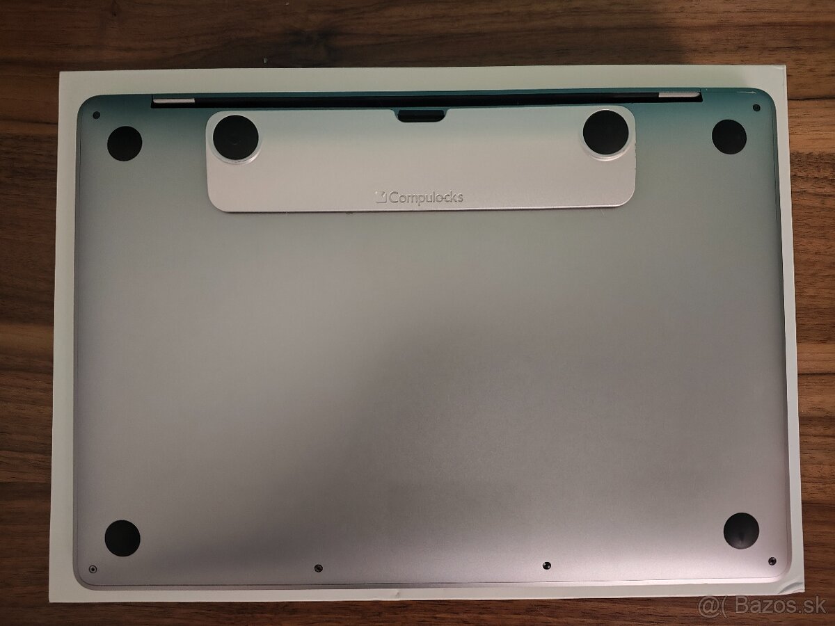 Apple MacBook Pro 2017 – i5 / 8GB / 256GB - 7