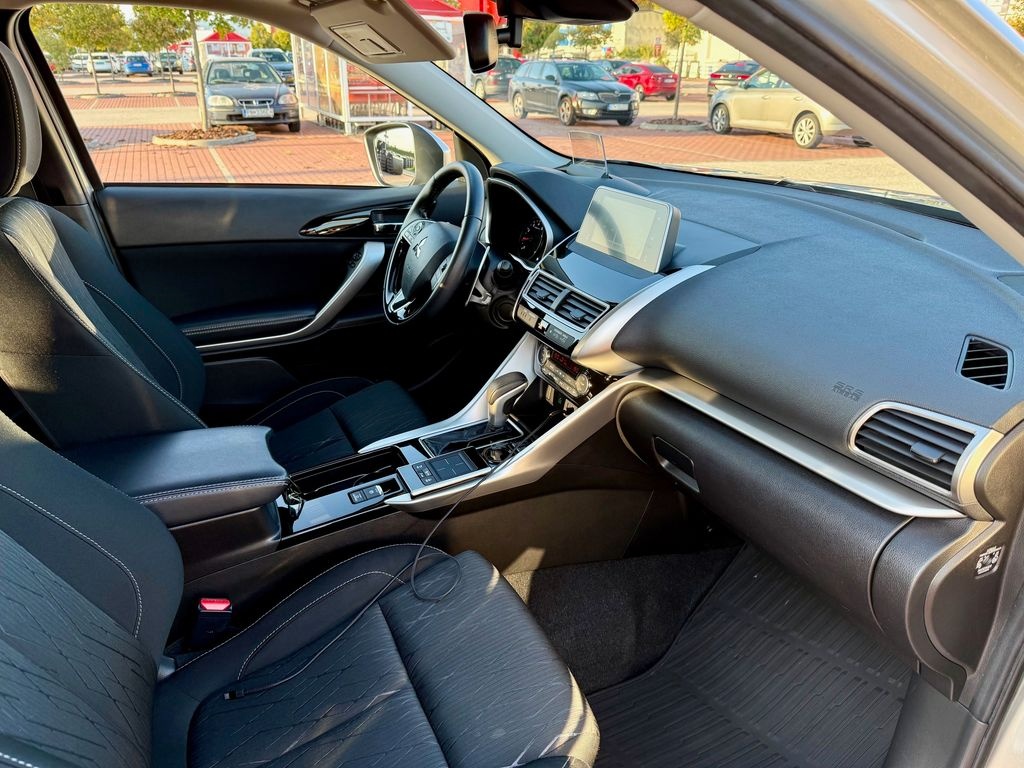 Mitsubishi Eclipse Cross 1.5T Intense CVT 9/2021 TOP výbava - 7