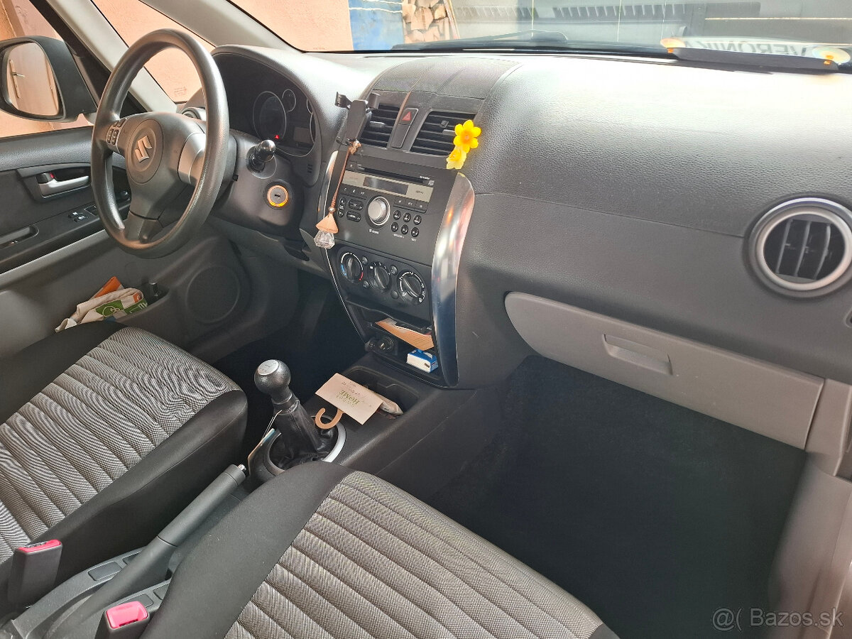 Suzuki SX4 - 7
