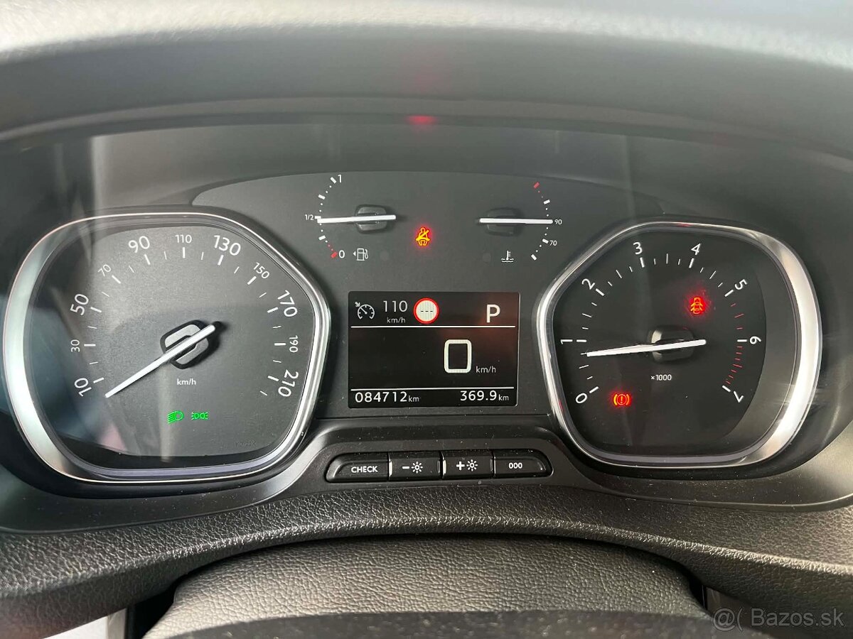 Citroën Jumpy Spacetourer 2.0 8-miestne - 7