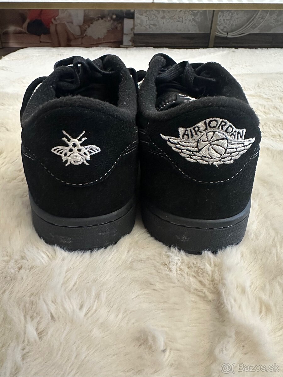 Jordan 1 low travis scott - 7