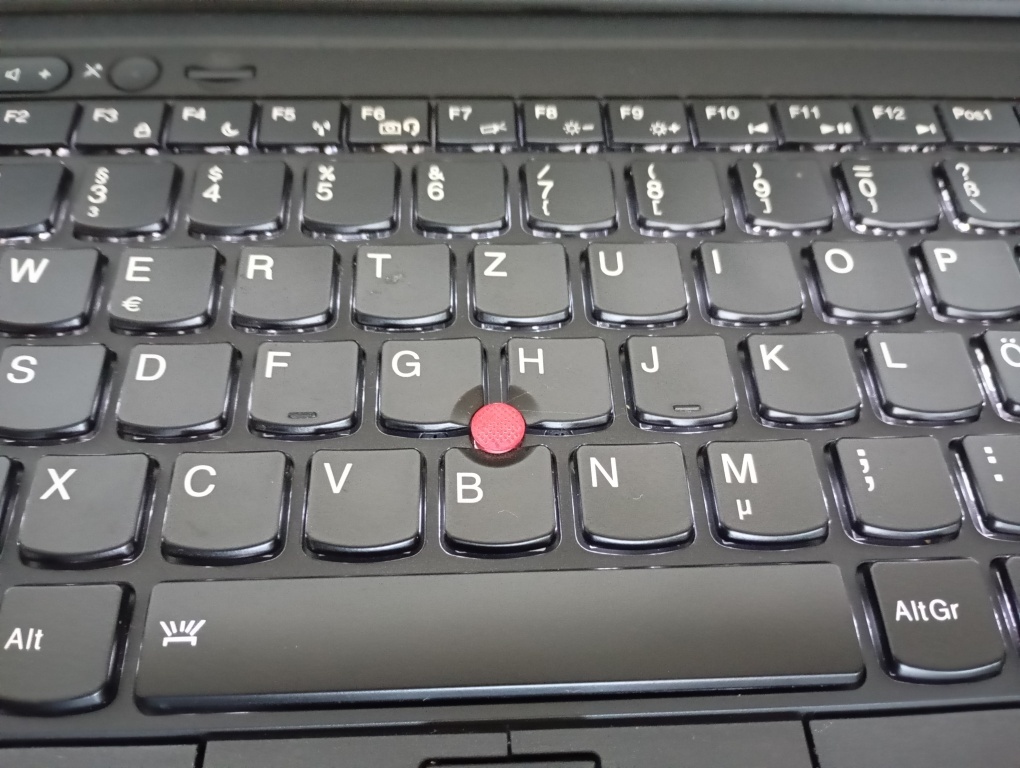 predám Lenovo thinkpad t530 , Intel core i7 , 8gb ram , ssd - 7