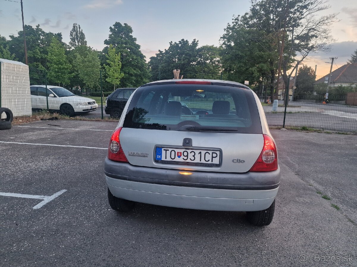 Renault Clio - 7