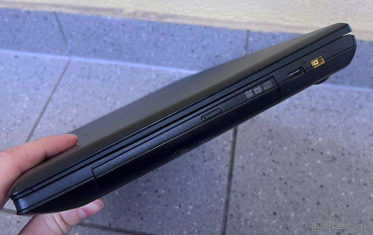 Lenovo G505 / AMD E1 / 8GB RAM / 128GB SSD / 15.6" - 7