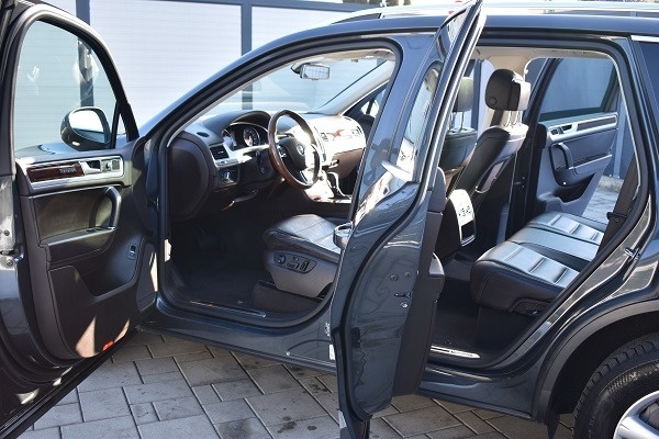 Predám VW Touareg 3.0 - 7