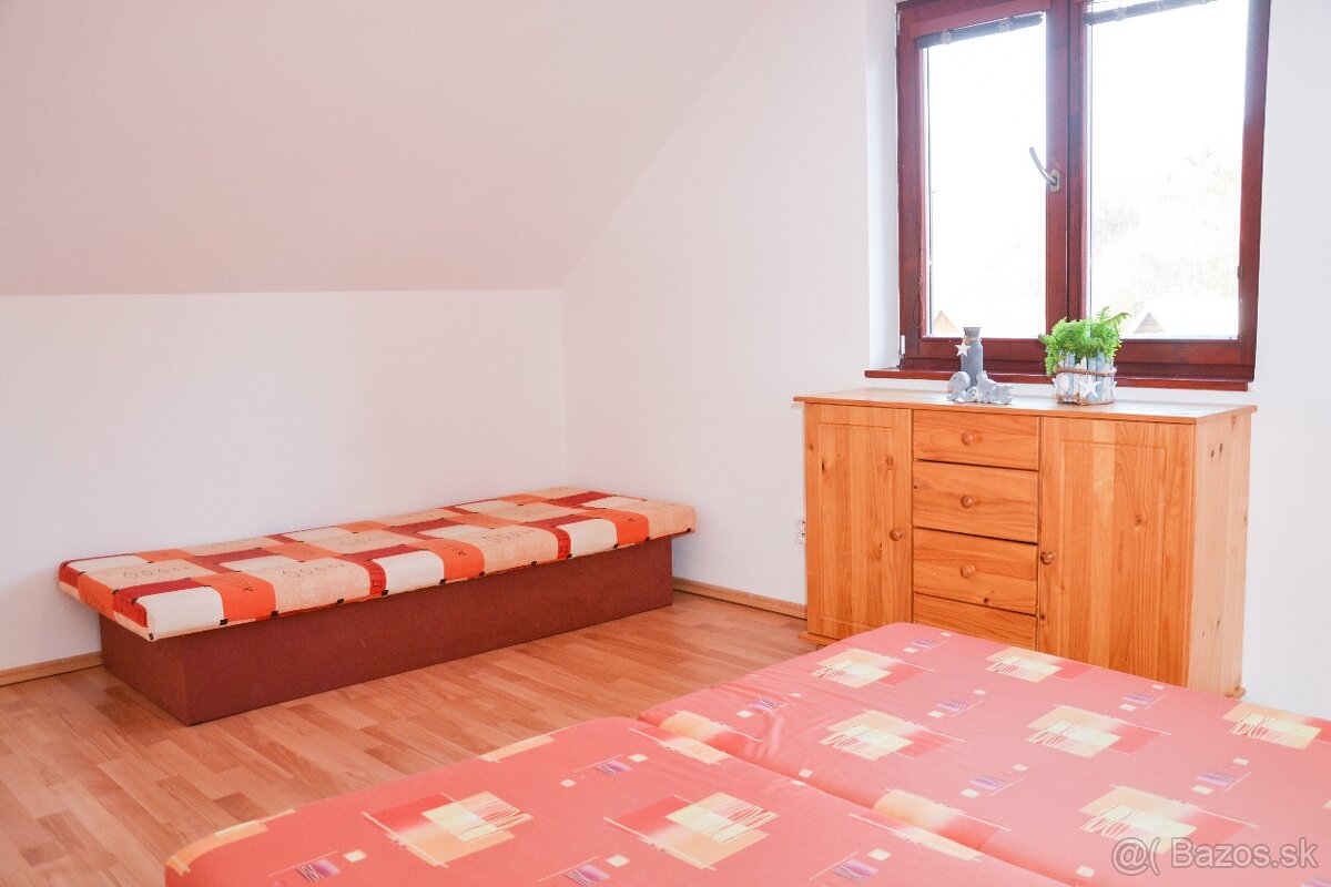 Chata + stavebné pozemky pri Vinianskom jazere, obec Vinné. - 7