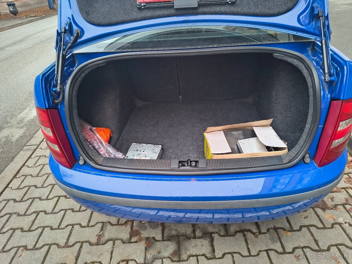 škoda Fabia sedan 1.4 MPI 2001 rok výroby - 7