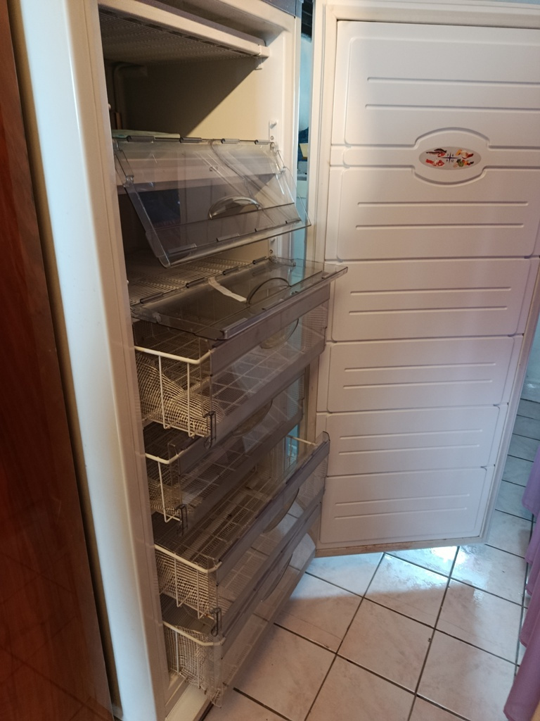 Mraznička Eurotech – 240 l - 7