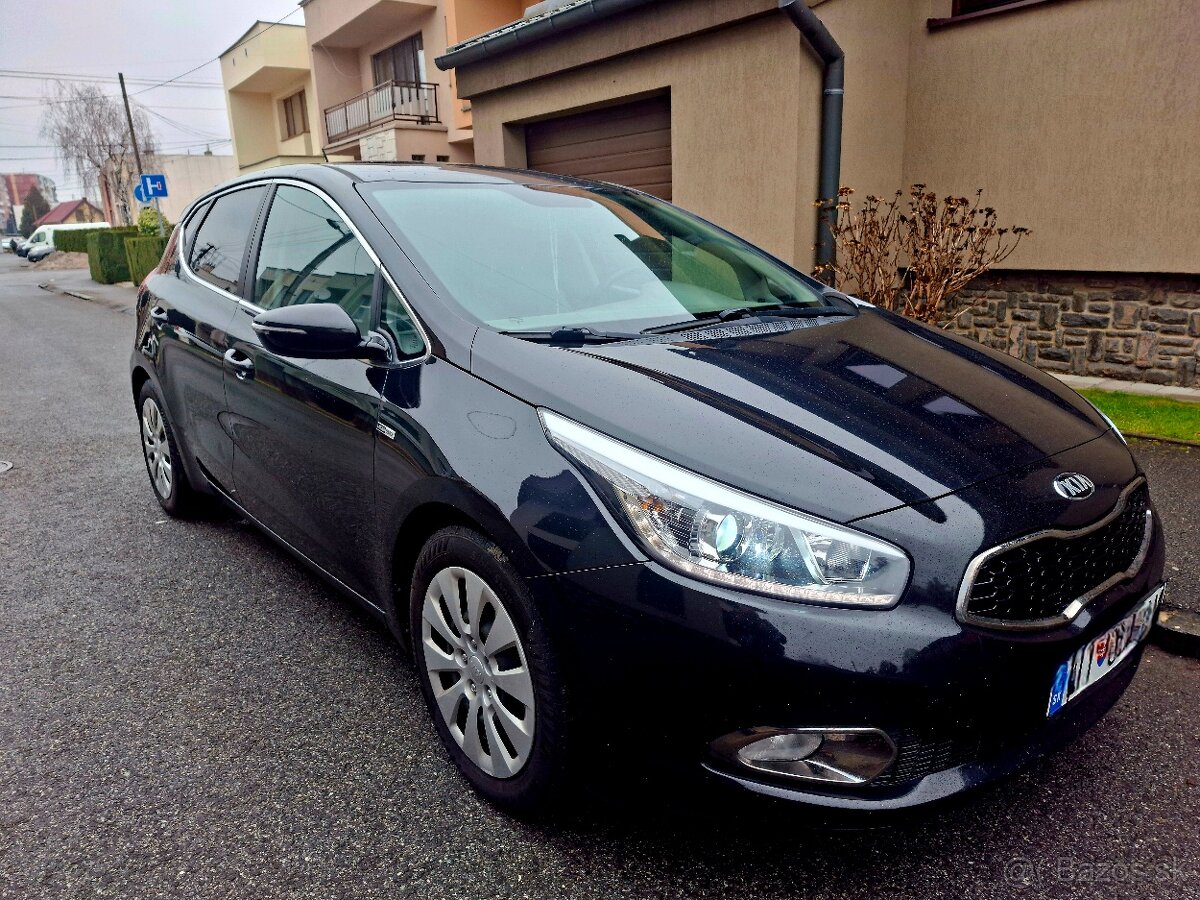 Kia Ceed 1.6 GDI 99kw Benzín 2014 Exclusive - 7