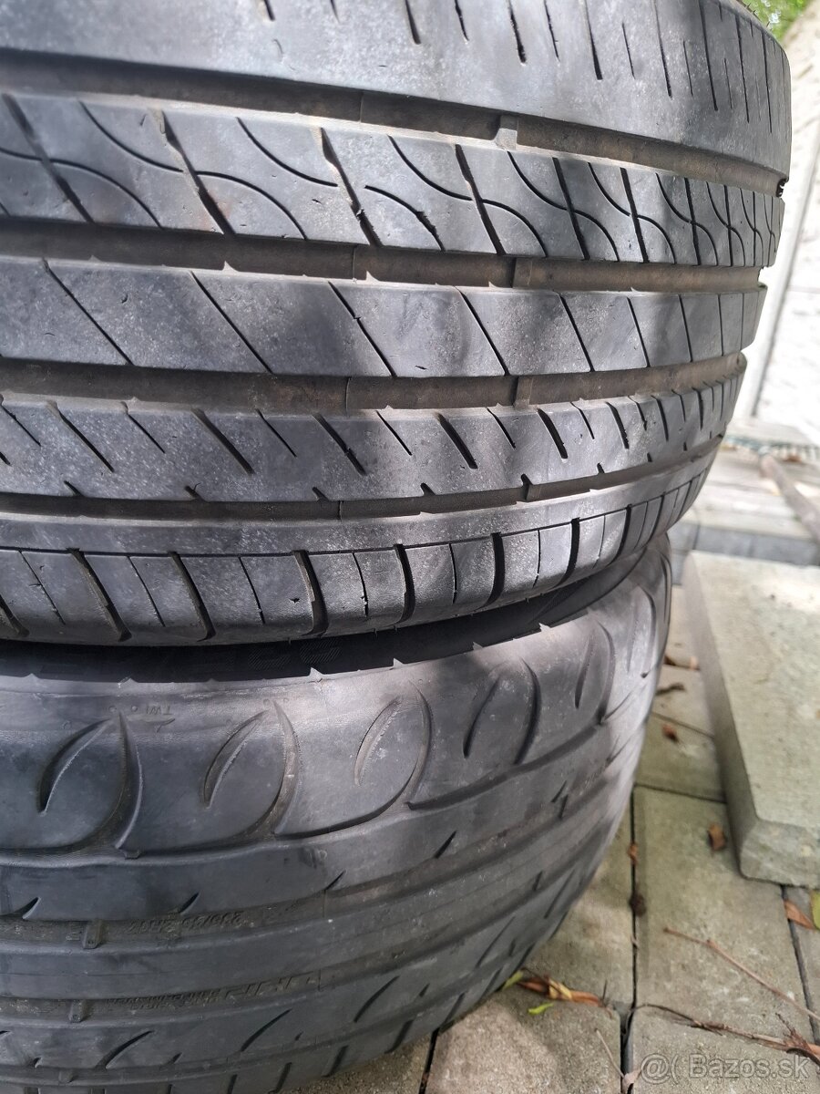 235/45 r 17 - 7