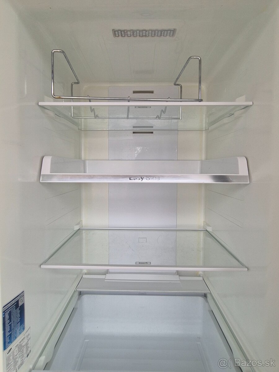 Predám kombinovanú chladničku - 7