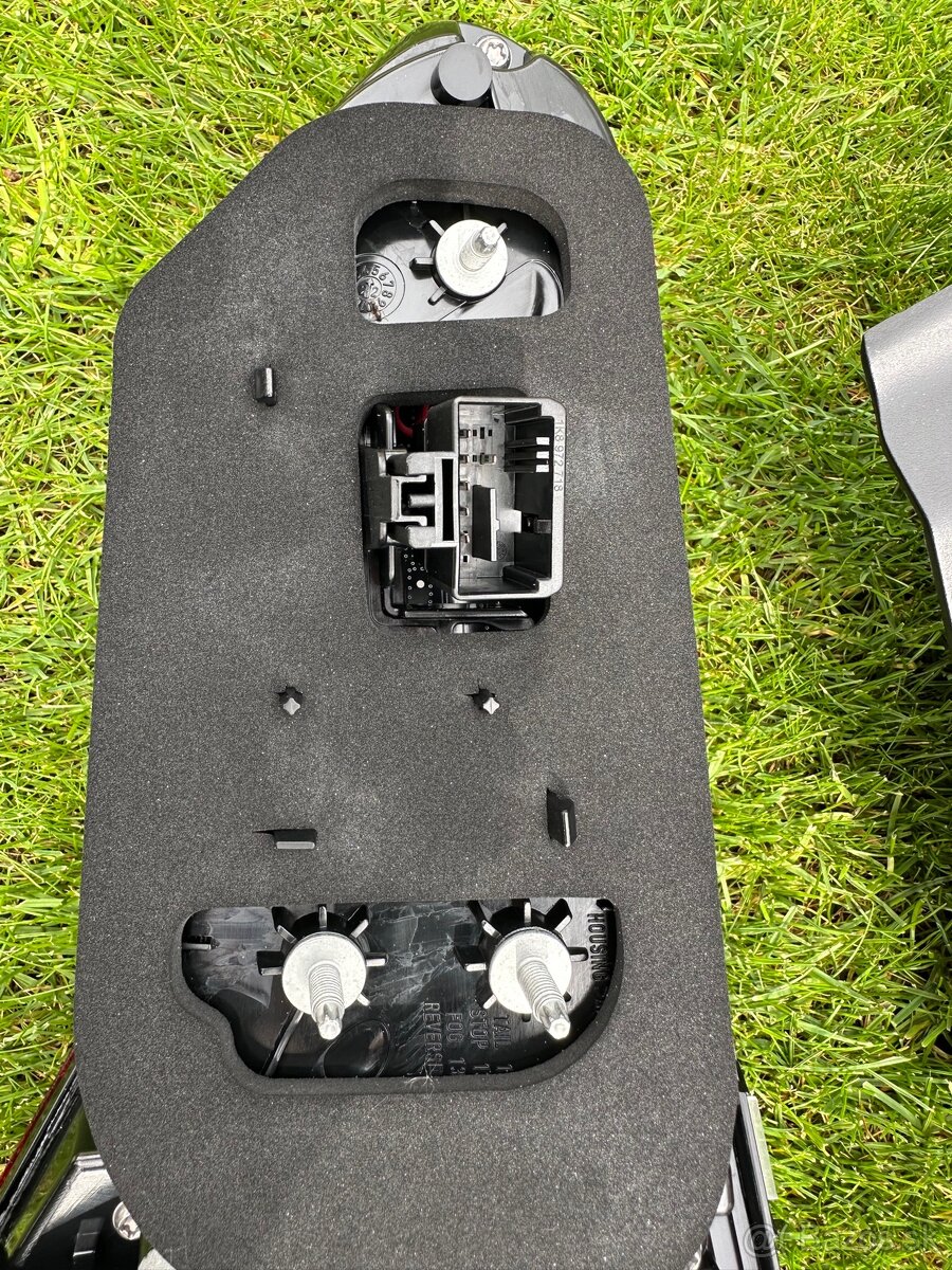 IQ light zadne svetla VW T-ROC original nove - 7