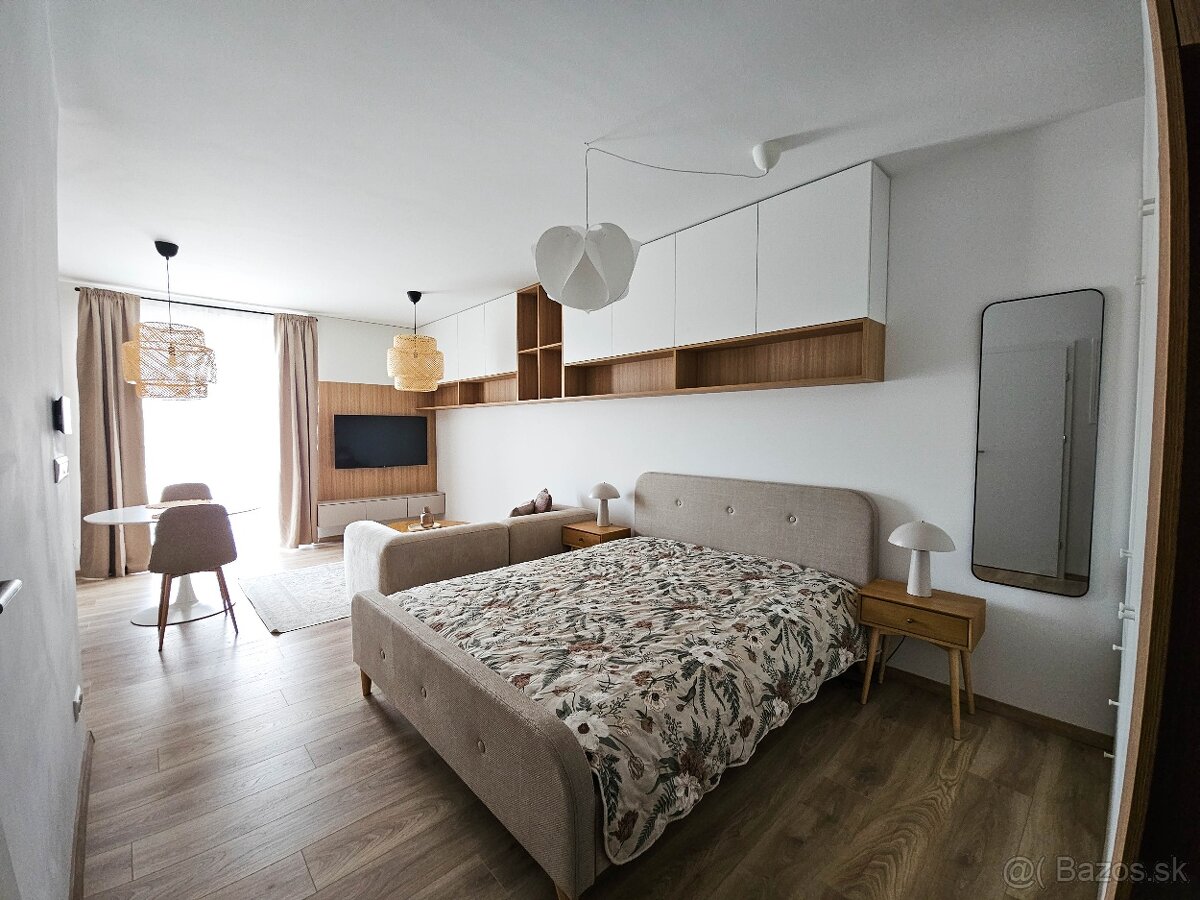 Exkluzívny 1+kk + balkón + parkovanie - 7