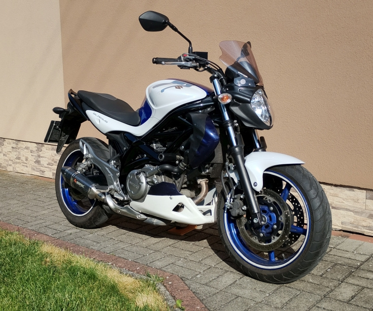 Suzuki SFV 650 Gladius - 7