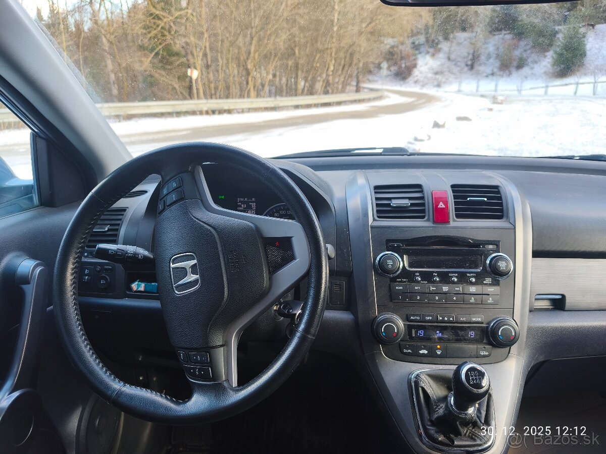 Predám honda CR-V 2.0 benzin - 7