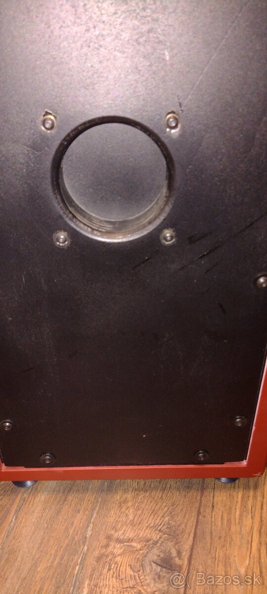 Nádherné červené reproduktory - 7