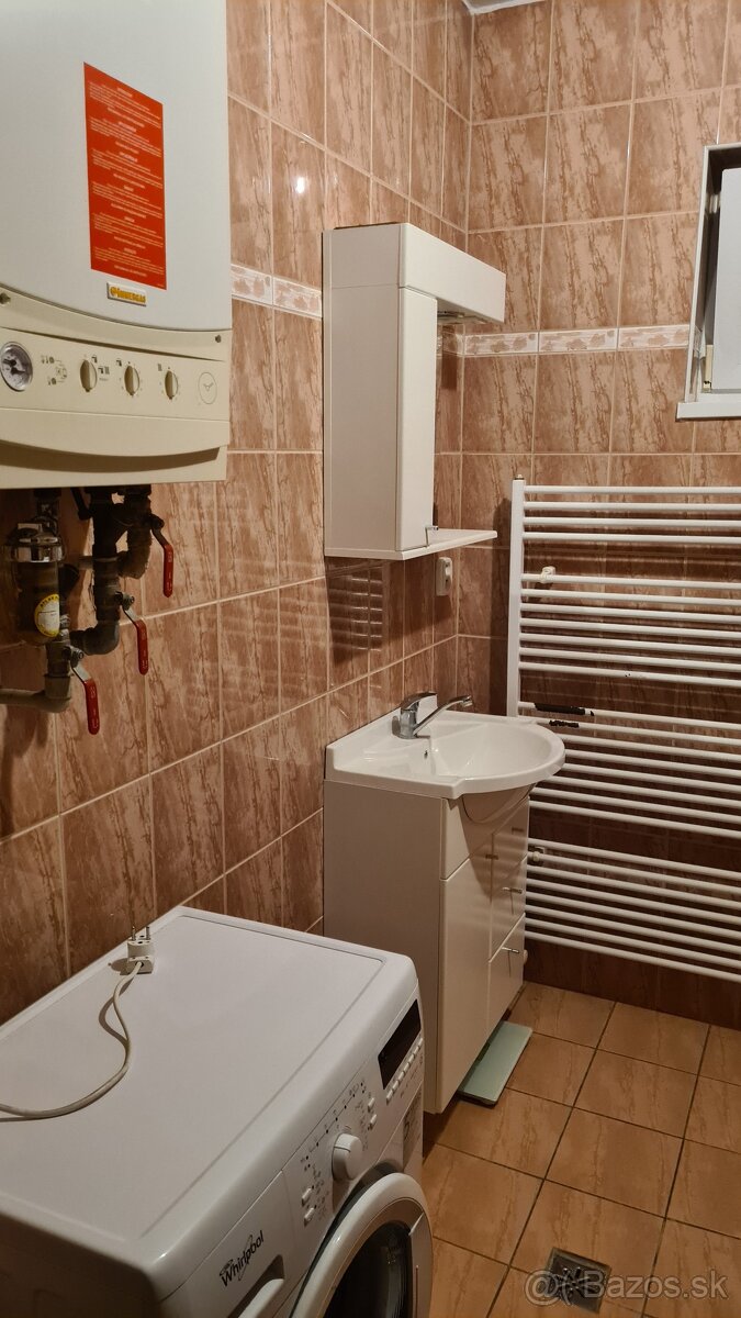 Rodinný dom vo Veľkom Bieli - 7