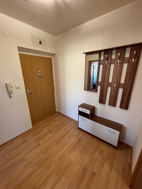 Prenájom 2 izbový byt Nitra Južná ul. - 7