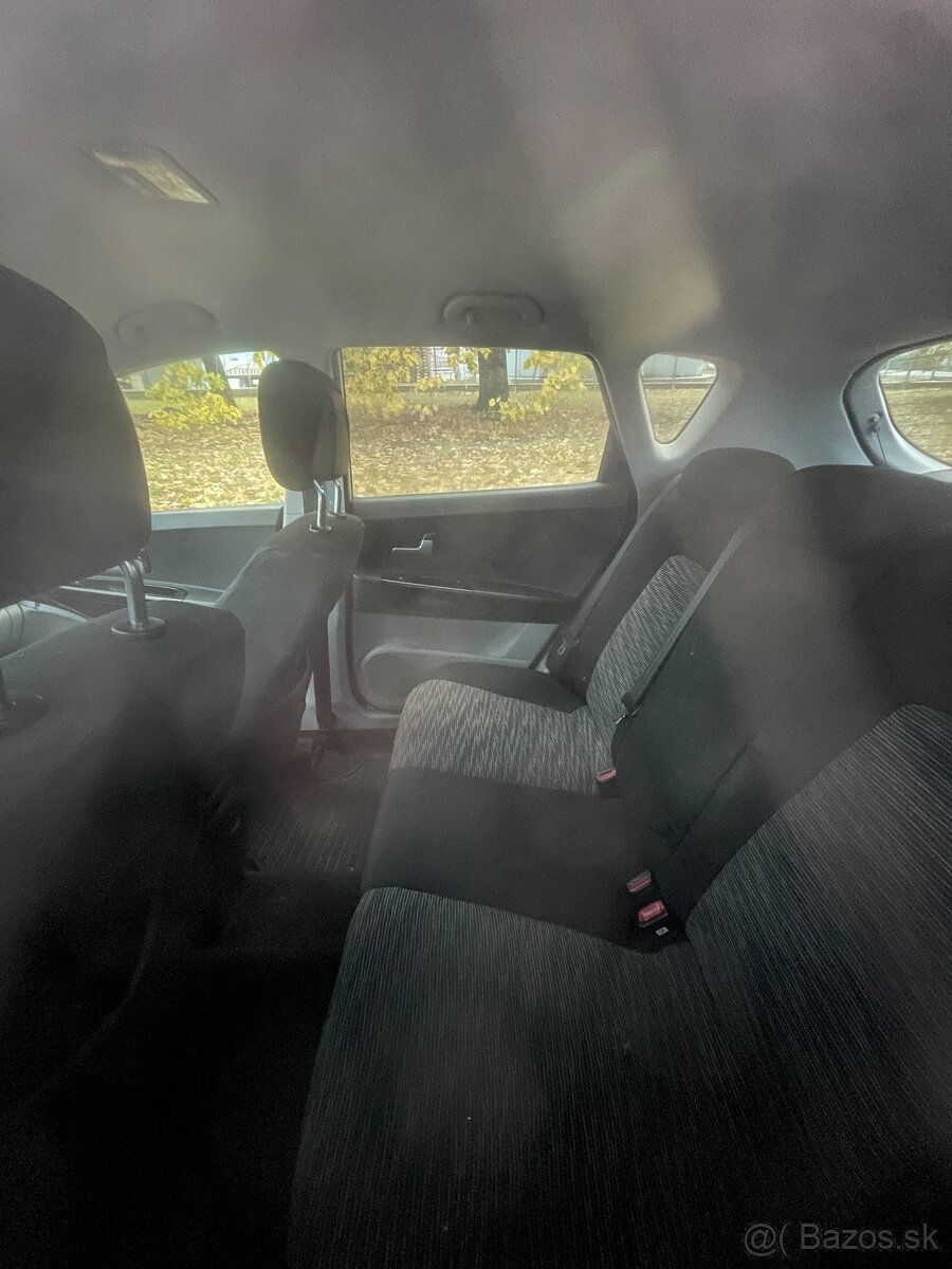 Kia cee’d 1.4 petrol 2008 - 7