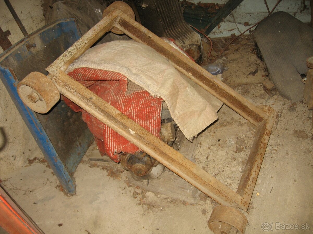 Vozíky na motory. - 7