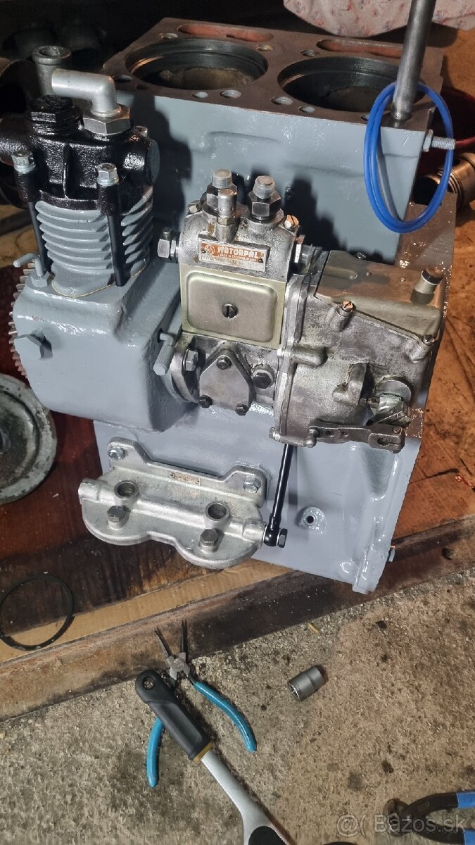 Zetor 2001 motor - 7