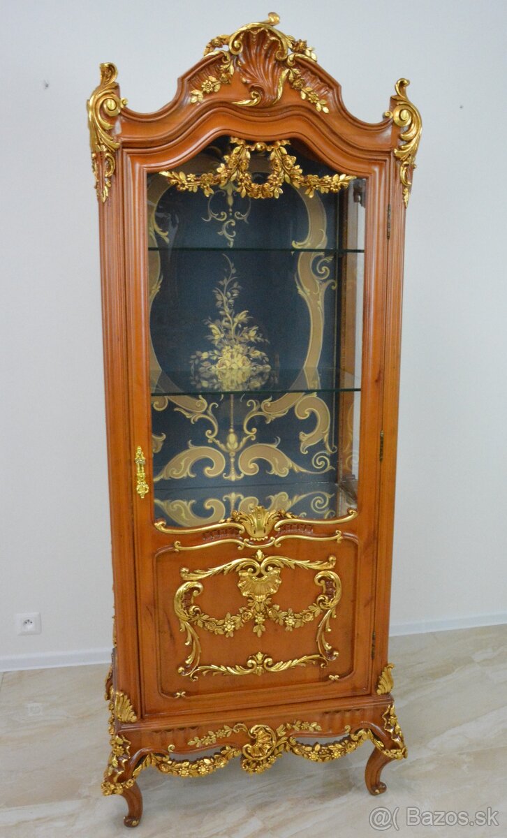 Zámecká vitrína - masiv - 7