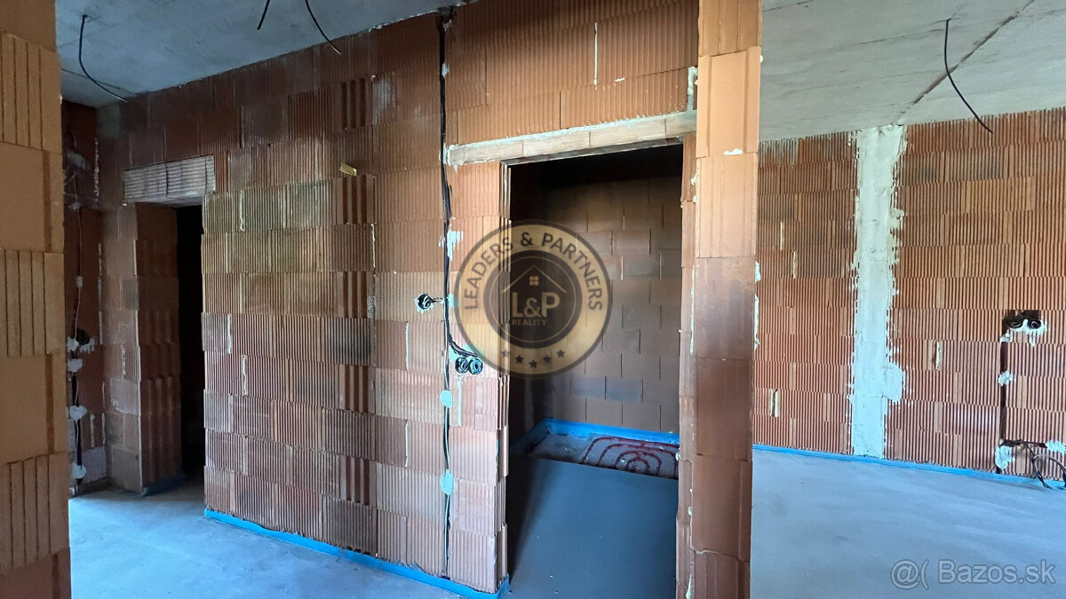 NA PREDAJ-Moderný 4-izbový holobyt v novostavbe v Lipanoch - 7