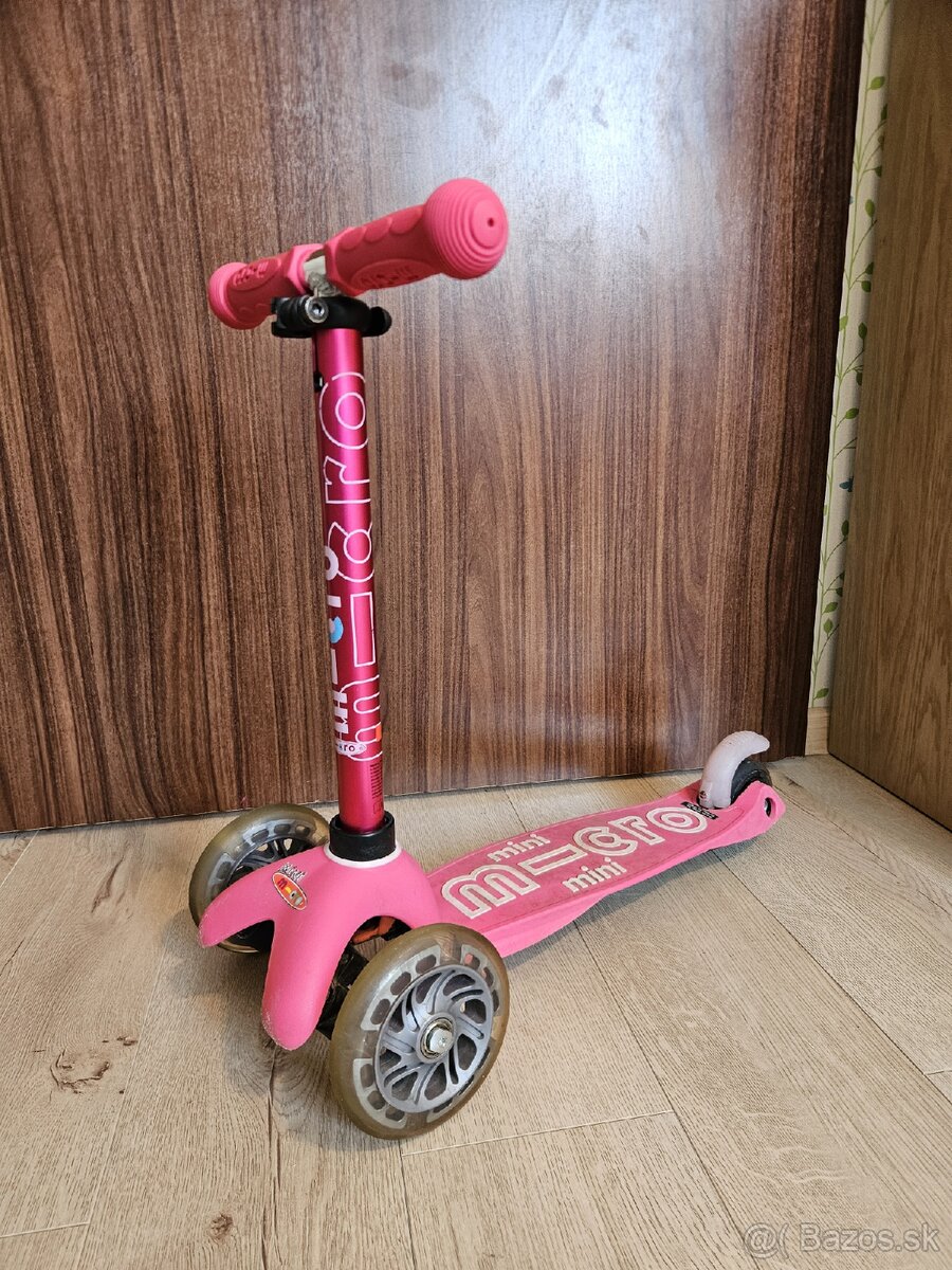 Kolobežka Micro Mini Deluxe LED - 7