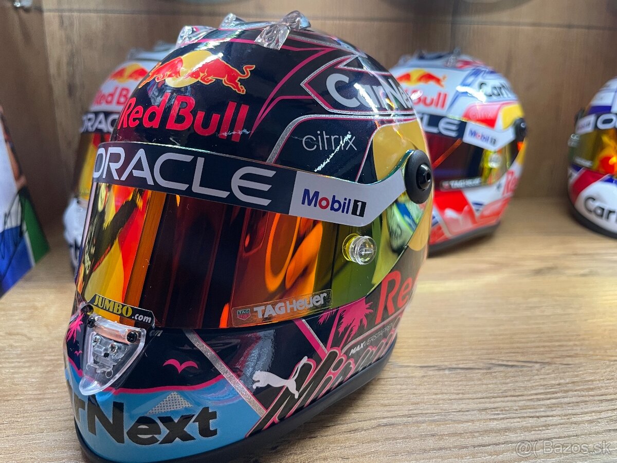 F1 prilby 1:2 a šiltovky podpisane a modely - 7