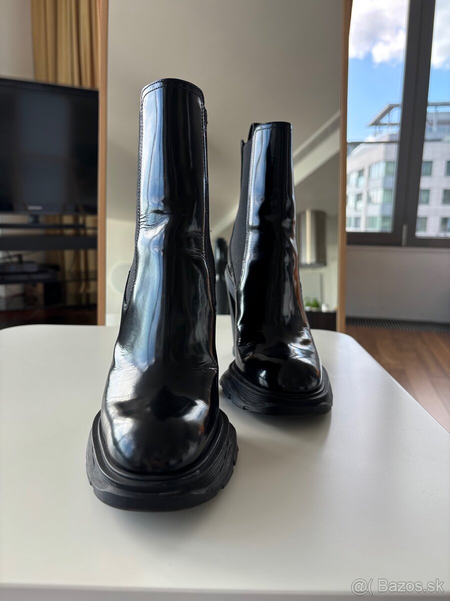 Alexander McQueen Tread Slick Chelsea Boot 'Black' - 7