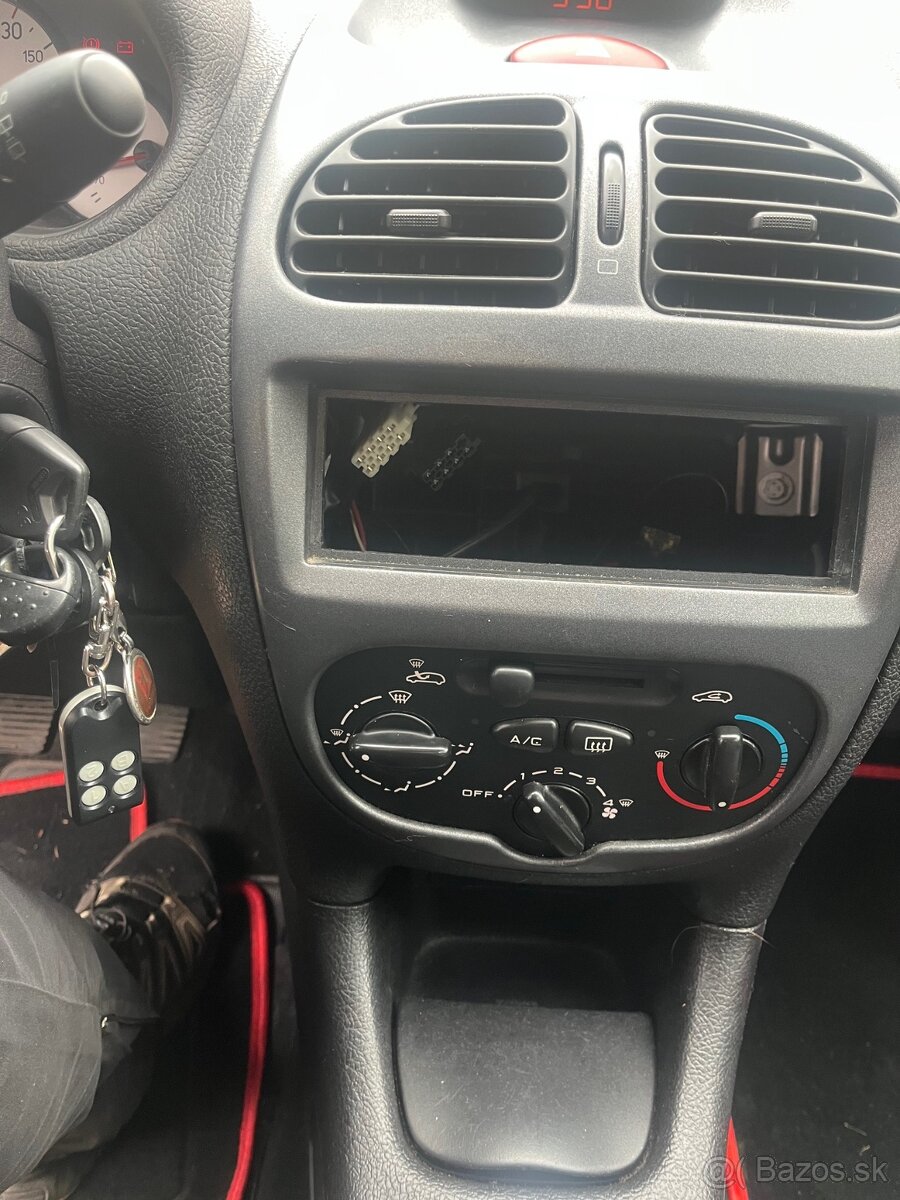 Peugeot 206, 1.1i - 7