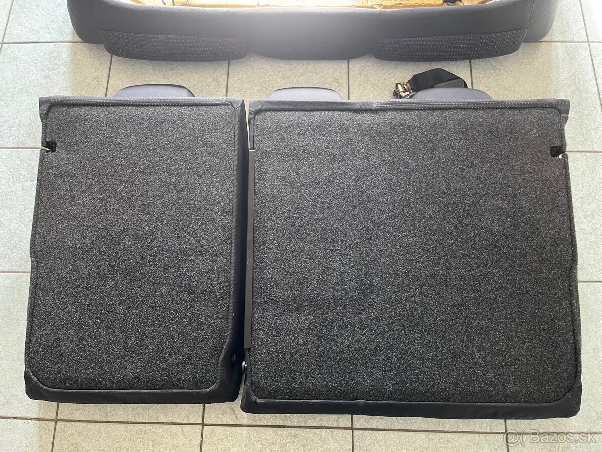 Zadné sedadlá Superb - 7