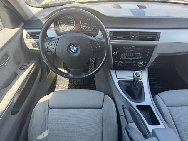 BMW Rad 3 325 i xDrive - 7