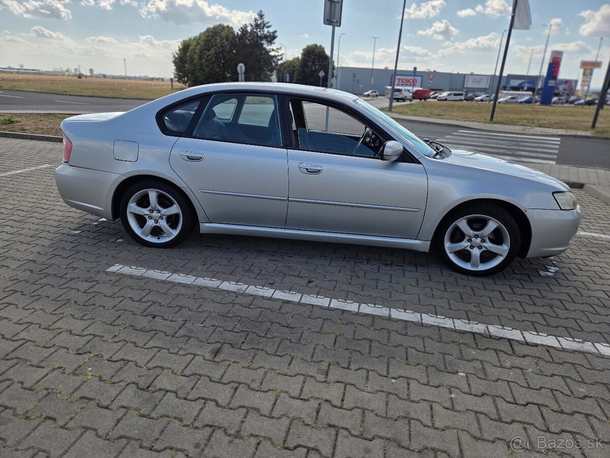 Subaru legacy 2.0R 4x4 - 7
