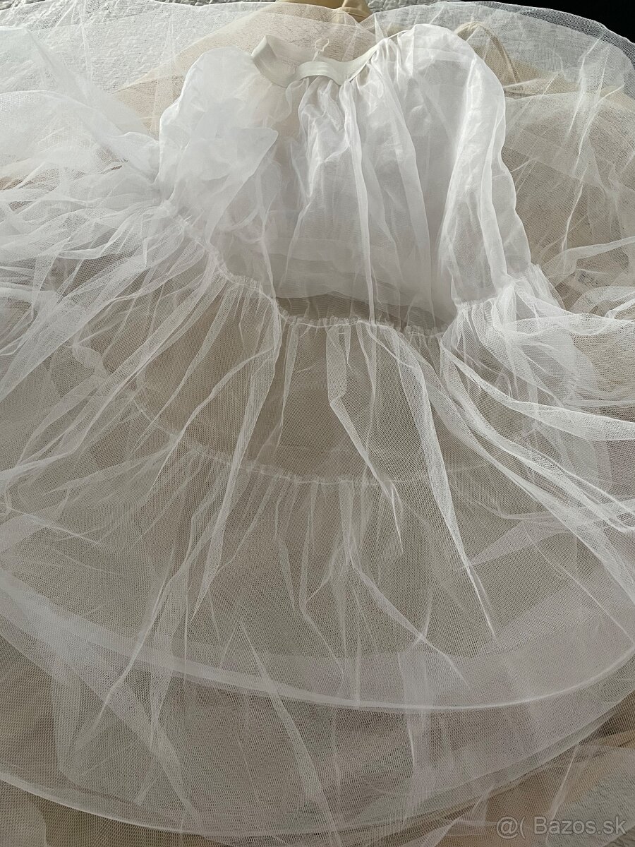 Svadobné šaty navrhnuté a ušité na mieru - 7