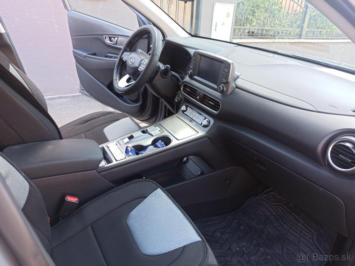 Hyundai Kona Electric 100, servisná kniha, záruka - 7