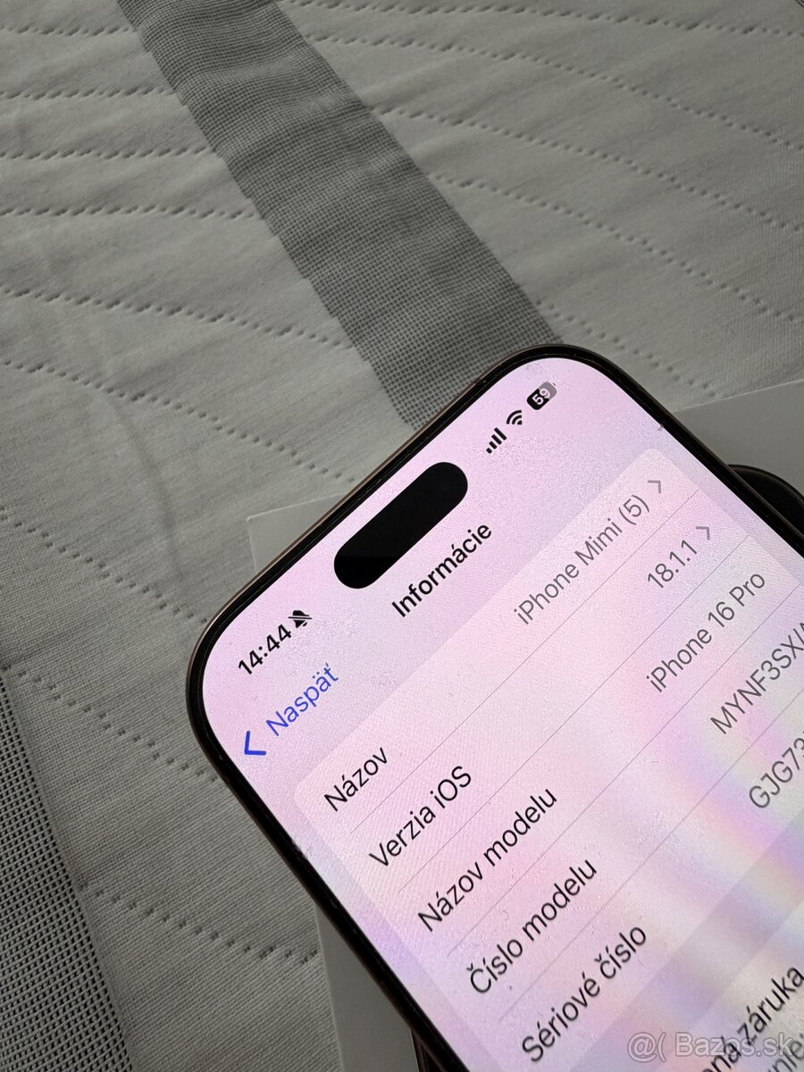 Apple iPhone 16 Pro - 7