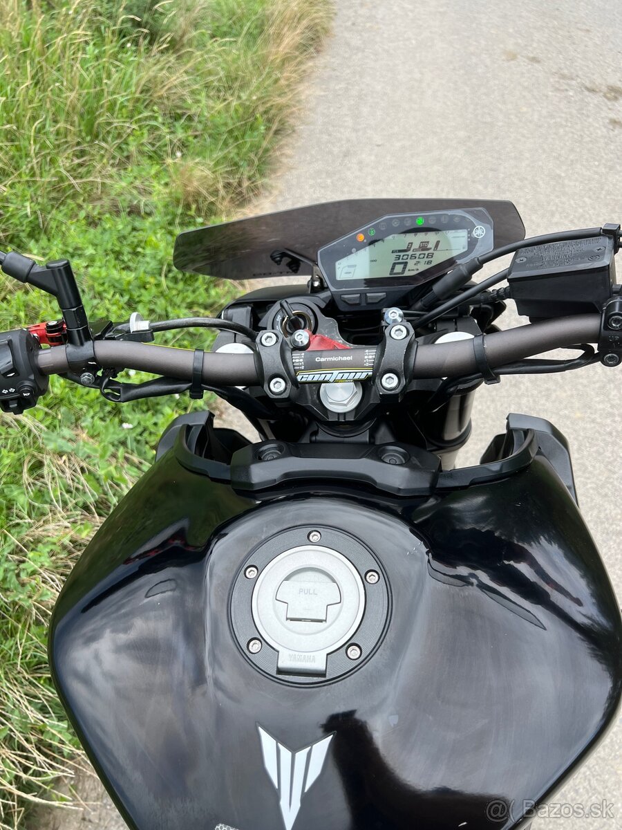 Yamaha mt09 2017 black - 7