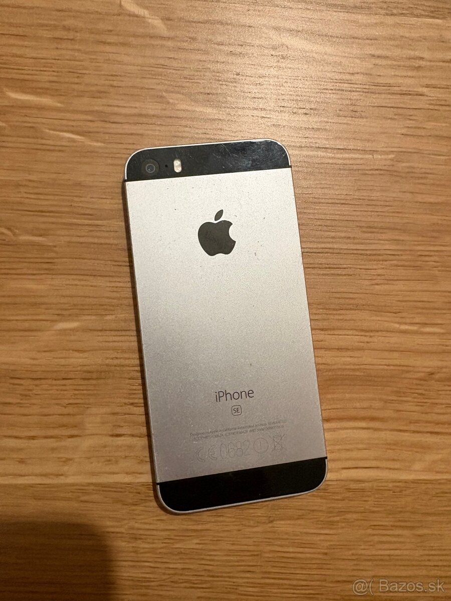 iPhone SE (1.gen) v top stave, nova baterka - 7
