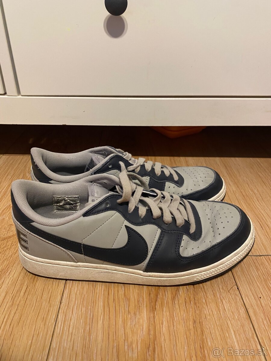 Nike, Jordan’s 42,5 - 7