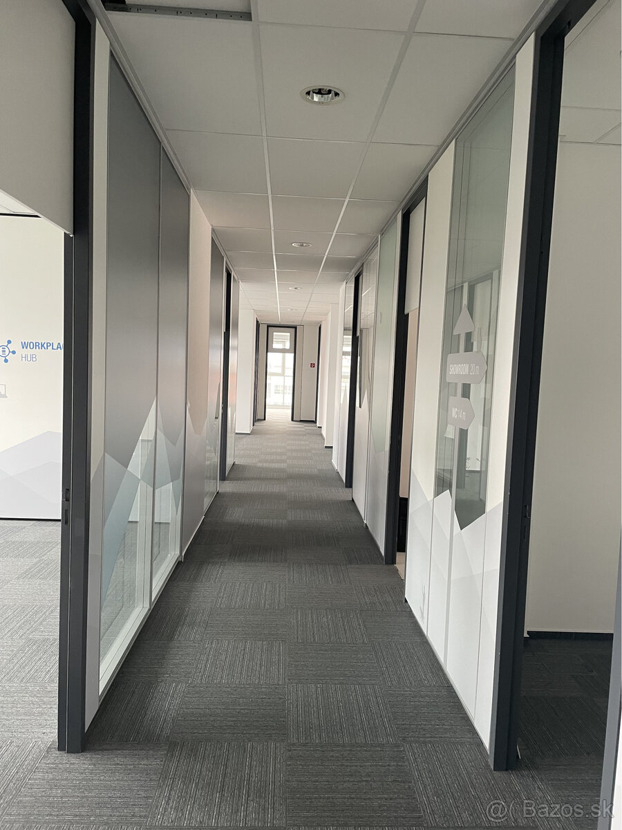 Prenájom kancelárskeho priestoru 473m² na ulici Galvaniho v - 7