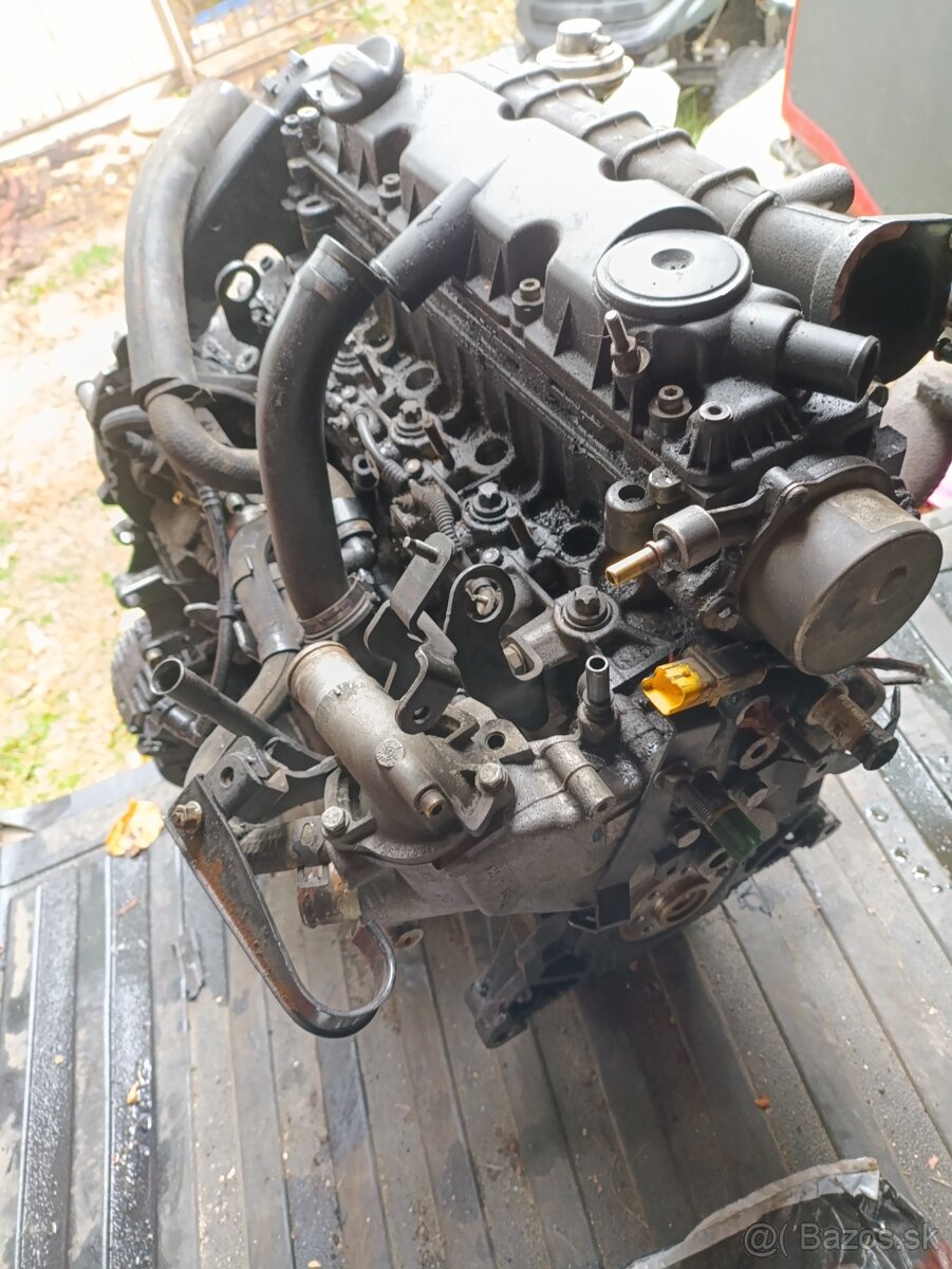 Rozpredám motor 2.0 HDI 80kw RHZ/ 2.0HDI 66kw RHY - 7