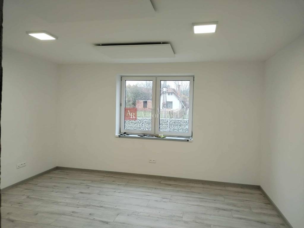 Predaj:Prerobený 5-izbový RODINNÝ DOM, pozemok 547 m2, Marti - 7