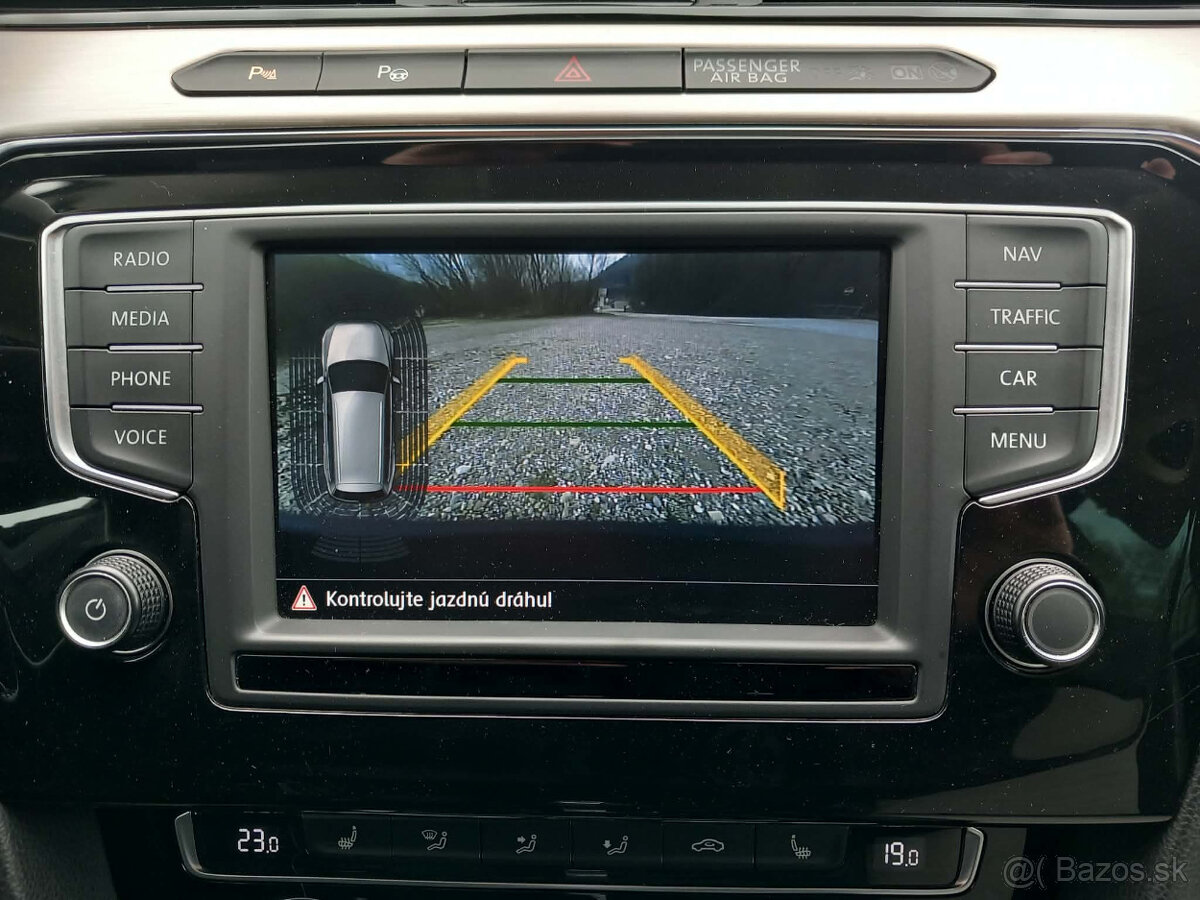 VW Passat Variant 2.0 BiTdi 4x4 DSG7 Highline Kúp.SR M2016 - 7