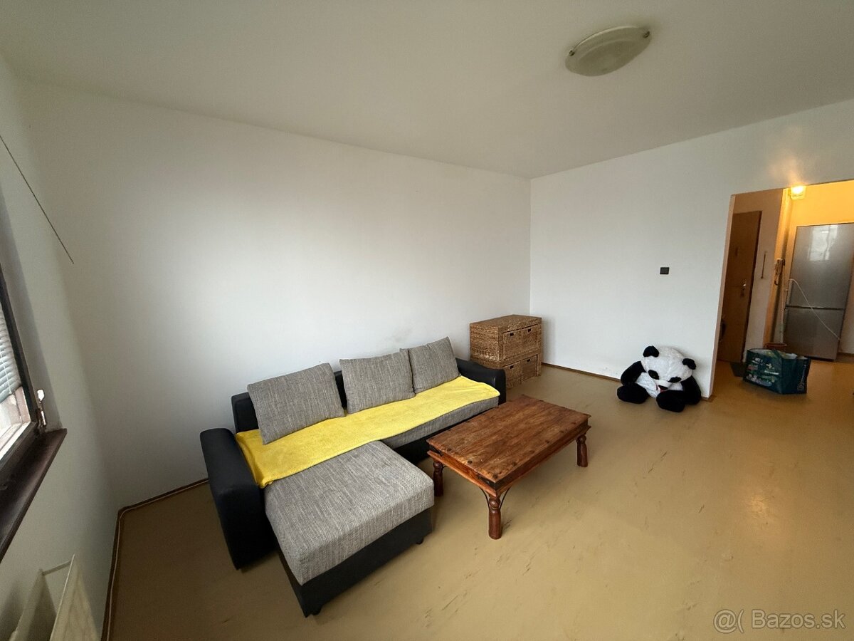 2i byt v Považskej Bystrici - 7
