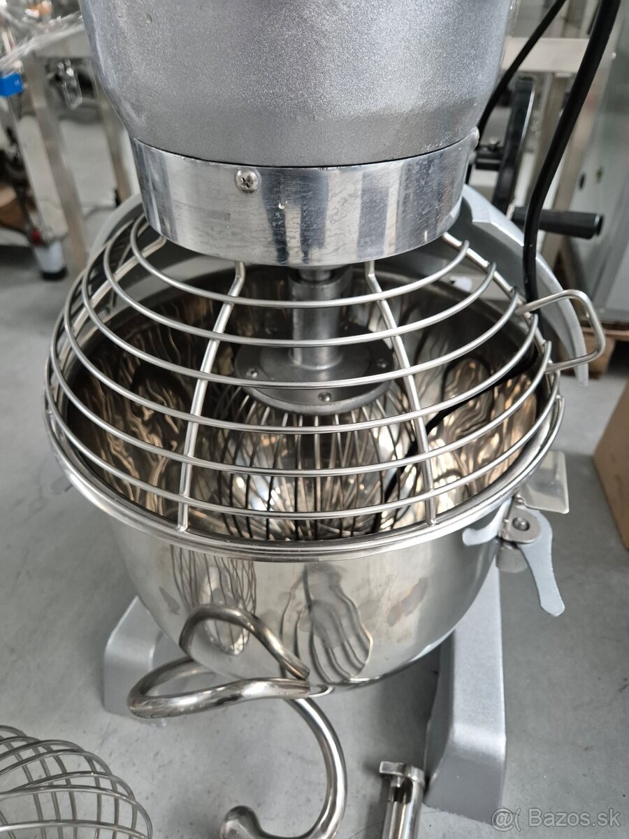 KUCHYŇSKKÝ ROBOT 30 L ŠLAHAČ MIESIČ CESTA - 7