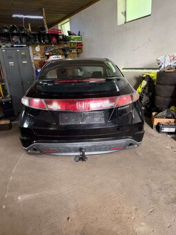 Honda civic Ufo 1.4i 1.8i rok 2007 čierna farba - 7